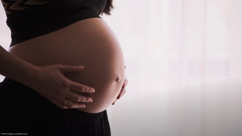 w 4, tags: maternal - images.unsplash.com